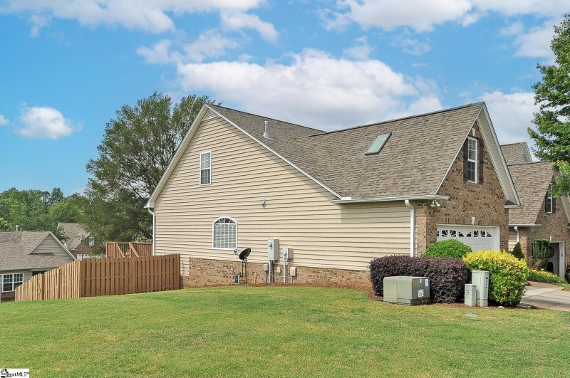 Property image 3 at 208 Wild Ridge Lane, Greer, SC 29650