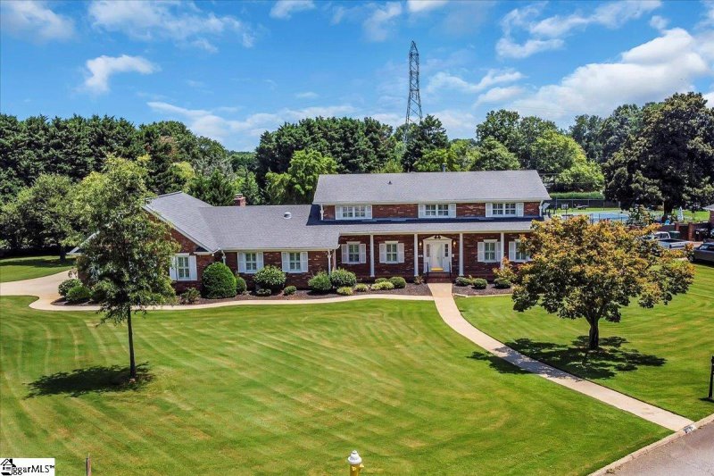 Property image 2 at 14 Queens Way, Greenville, SC 29615