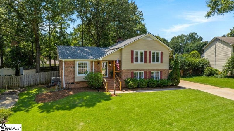 Property image 2 at 212 Manassas Drive, Simpsonville, SC 29681