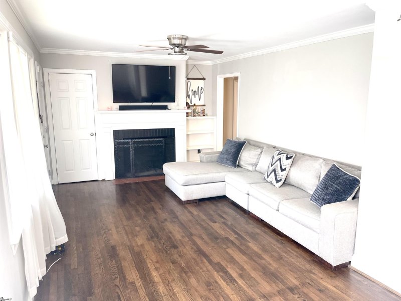 Property image 2 at 29 Mayflower Avenue, Greenville, SC 29605