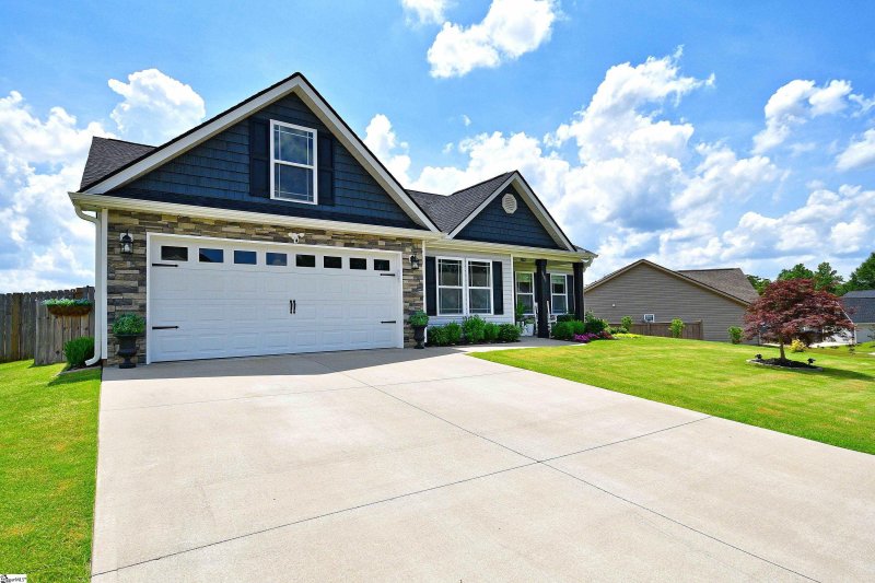 Property image 3 at 1101 Rosabella Lane, Greer, SC 29651