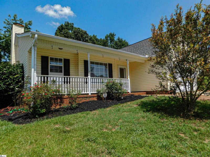 Property image 2 at 3 Black Oak Court, Simpsonville, SC 29680