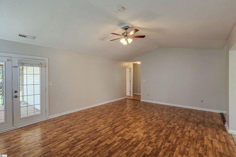 Property image 4 at 3 Black Oak Court, Simpsonville, SC 29680