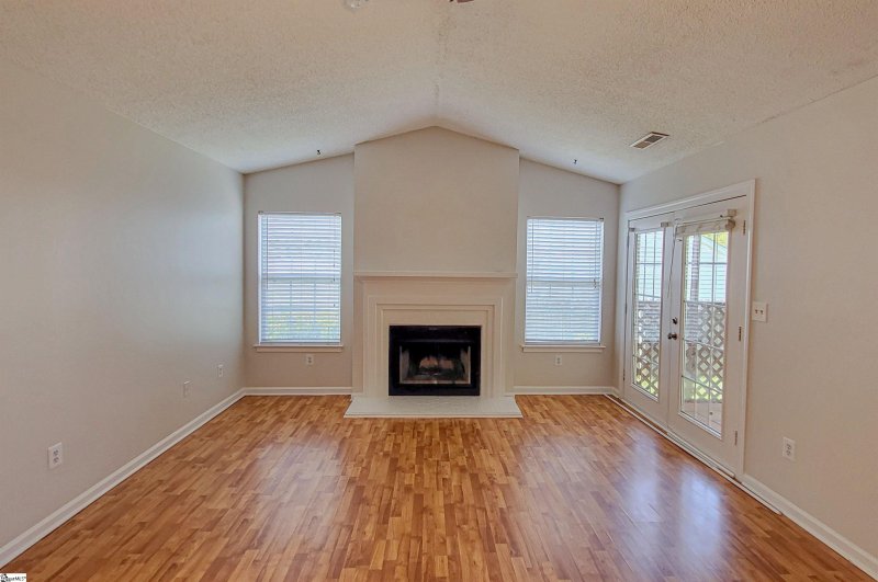 Property image 5 at 3 Black Oak Court, Simpsonville, SC 29680