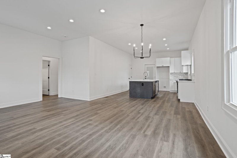 Property image 5 at 24 6th Street, Greenville, SC 29611