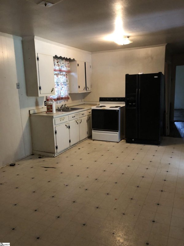 Property image 5 at 105 Blossom Drive, Greenville, SC 29605-4941