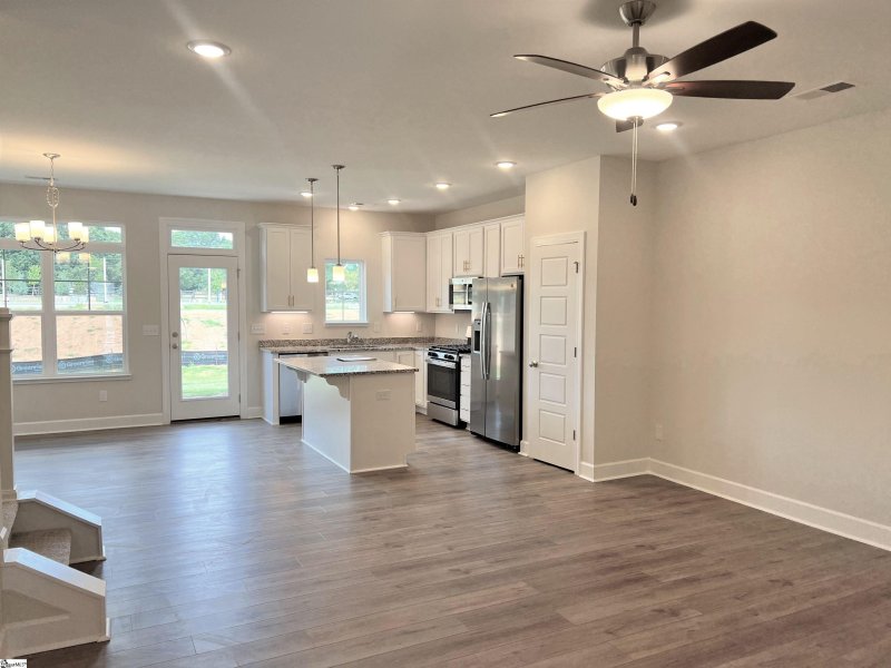 Property image 3 at 112 Callen Drive, Greenville, SC 29607