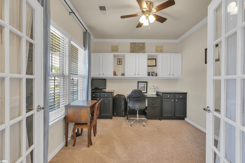 Property image 3 of 463 Shoreline Boulevard in Glen Lake, Boiling Springs, SC 29316