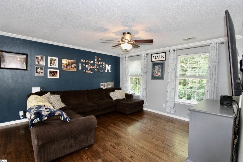 Property image 2 at 198 Spring Street, Duncan, SC 29334