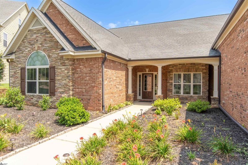 Property image 2 at 1 Tantallon Court, Simpsonville, SC 29681