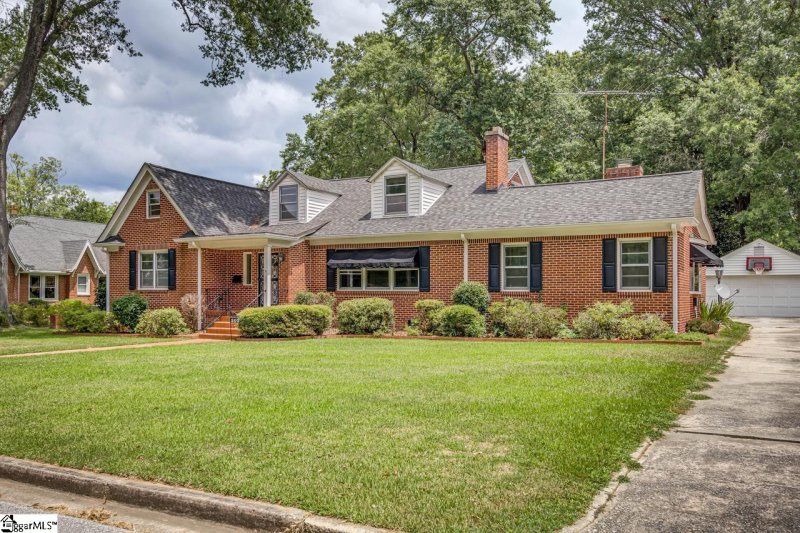 Property image 2 at 203 Chestnut Street, Clinton, SC 29325