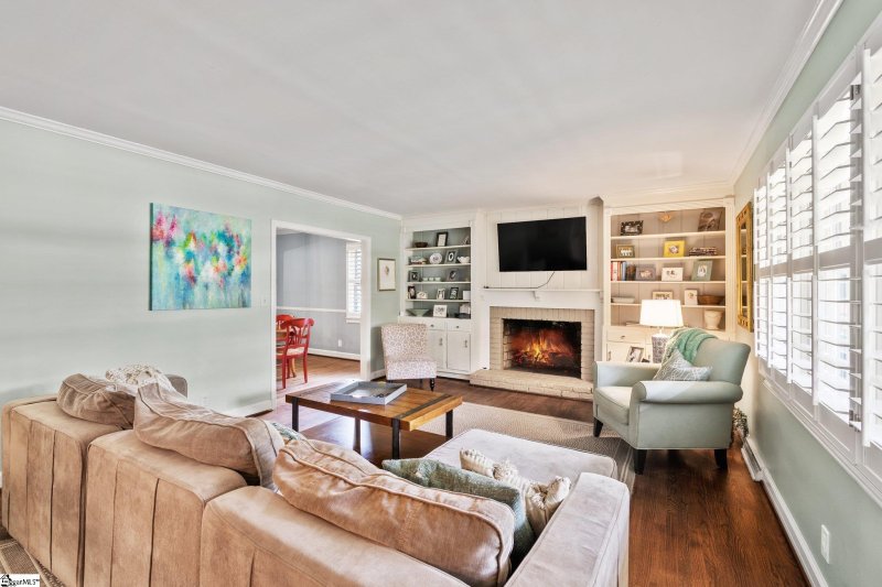 Property image 3 at 28 Lake Fairfield Drive, Greenville, SC 29615