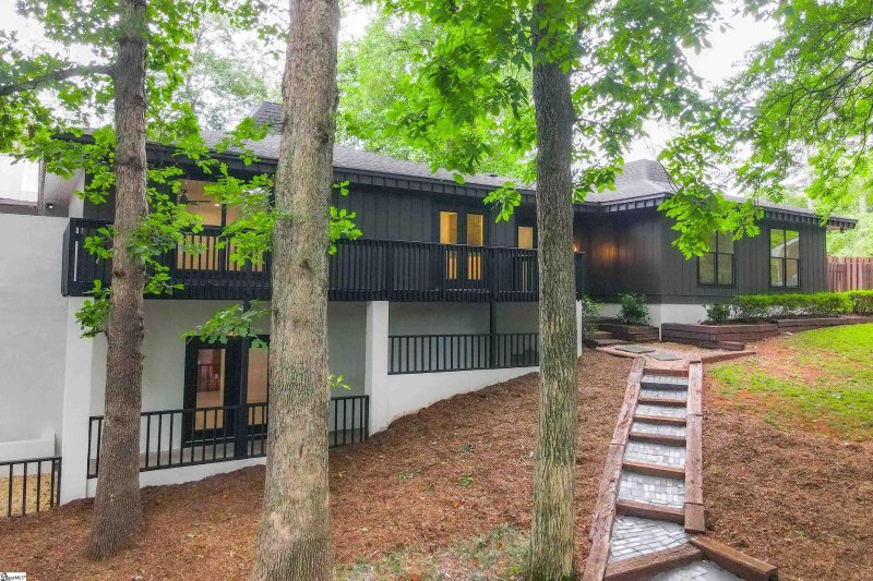 Property image 2 at 15 Riverview Drive, Greenville, SC 29611-6549