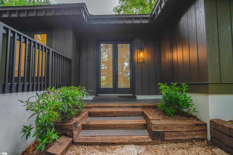 Property image 3 at 15 Riverview Drive, Greenville, SC 29611-6549