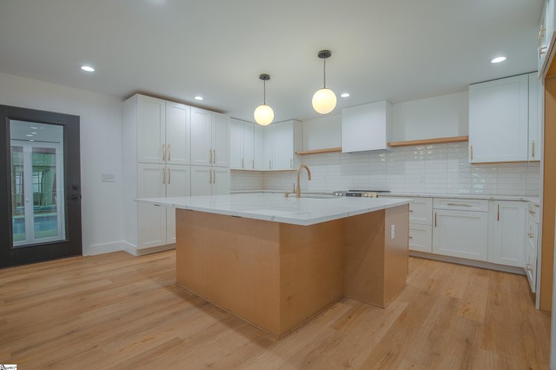 Property image 4 at 15 Riverview Drive, Greenville, SC 29611-6549