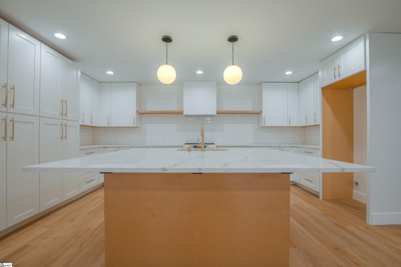 Property image 5 at 15 Riverview Drive, Greenville, SC 29611-6549