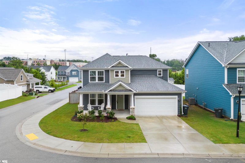 Property image 2 at 401 Kelby Street, Travelers Rest, SC 29690