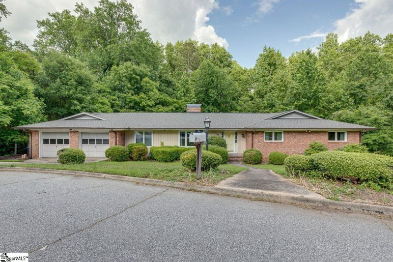 Property image 2 at 102 Ramblewood Lane, Greenville, SC 29615