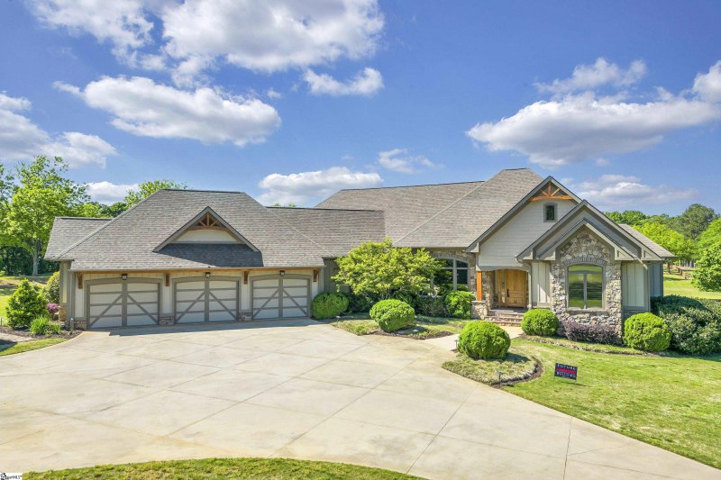 Property image 3 at 215 Bruce Farm Road, Simpsonville, SC 29681