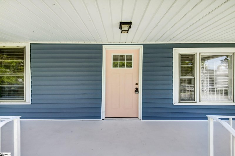 Property image 4 at 8 Woodward Street, Greenville, SC 29611