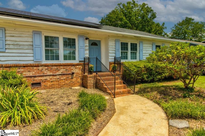 Property image 3 at 507 Berea Forest Circle, Greenville, SC 29617