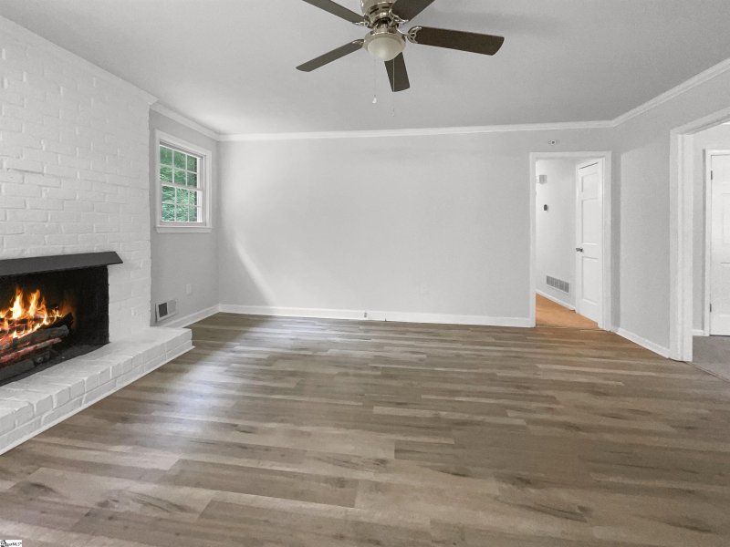 Property image 3 at 12 Fairford Circle, Taylors, SC 29687