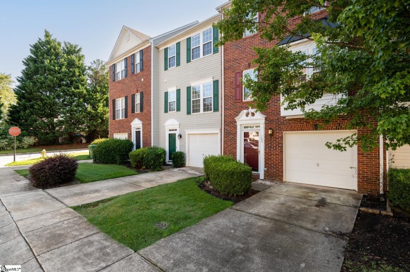 Property image 2 at 103 Braxton Place, Mauldin, SC 29662