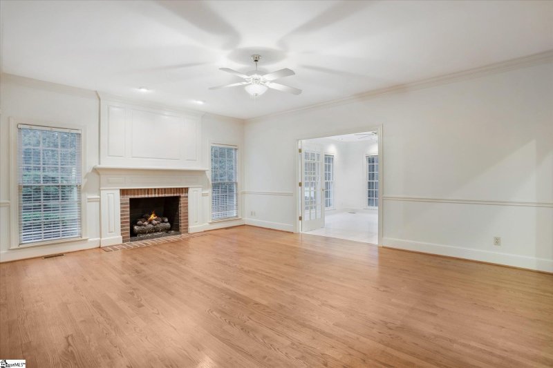 Property image 4 at 405 Carleton Circle, Spartanburg, SC 29301