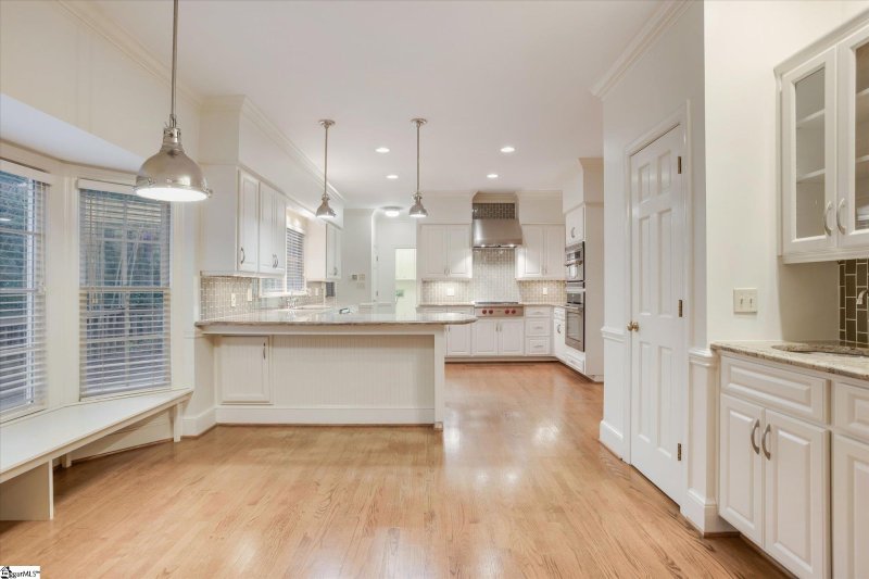 Property image 5 at 405 Carleton Circle, Spartanburg, SC 29301