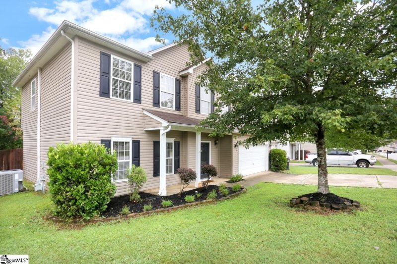 Property image 2 at 228 Garfield Lane, Simpsonville, SC 29681