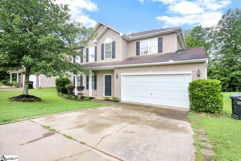 Property image 3 at 228 Garfield Lane, Simpsonville, SC 29681