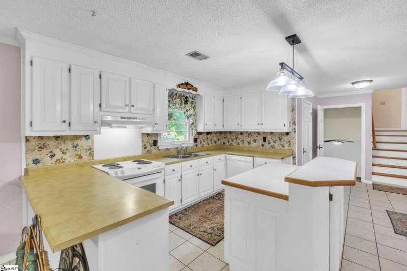 Property image 5 at 135 Golden Grove Circle, Piedmont, SC 29673