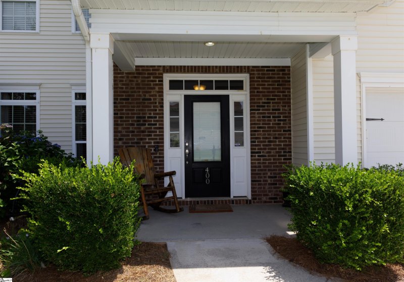 Property image 4 at 400 Stonebury Drive, Simpsonville, SC 29680