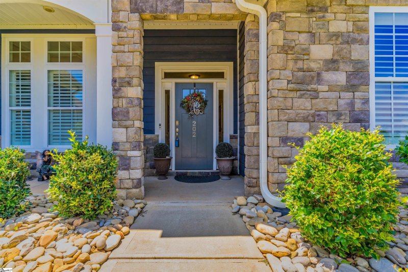 Property image 4 at 202 Glencairn Court, Simpsonville, SC 29681