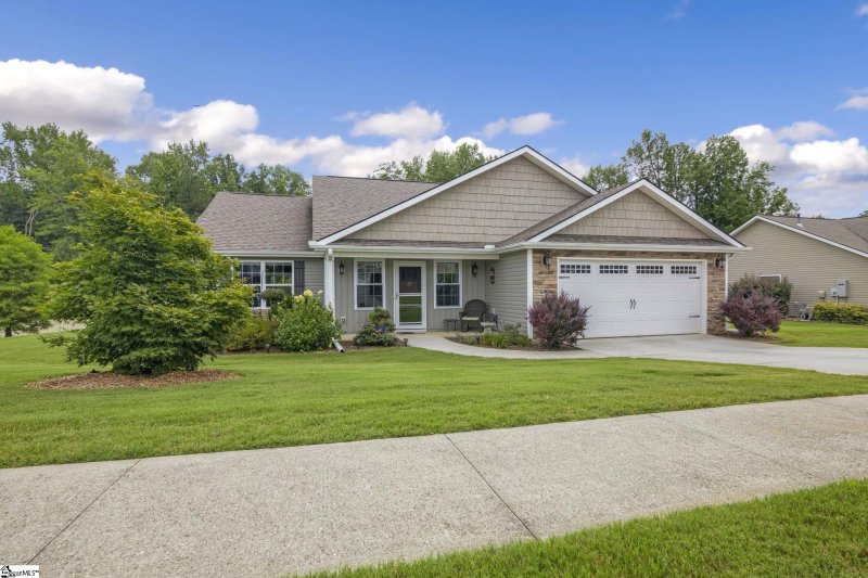 Property image 2 at 22 Macle Court, Travelers Rest, SC 29690