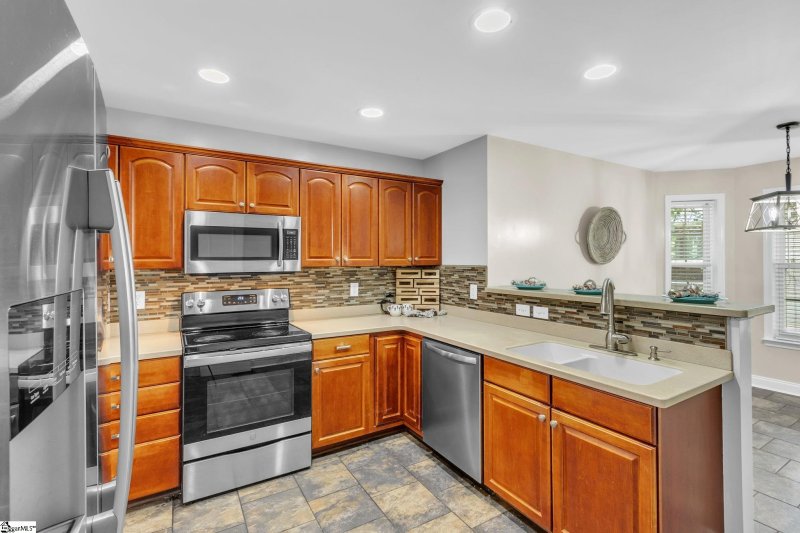 Property image 3 at 713 Kingswood Valley Drive, Moore, SC 29369