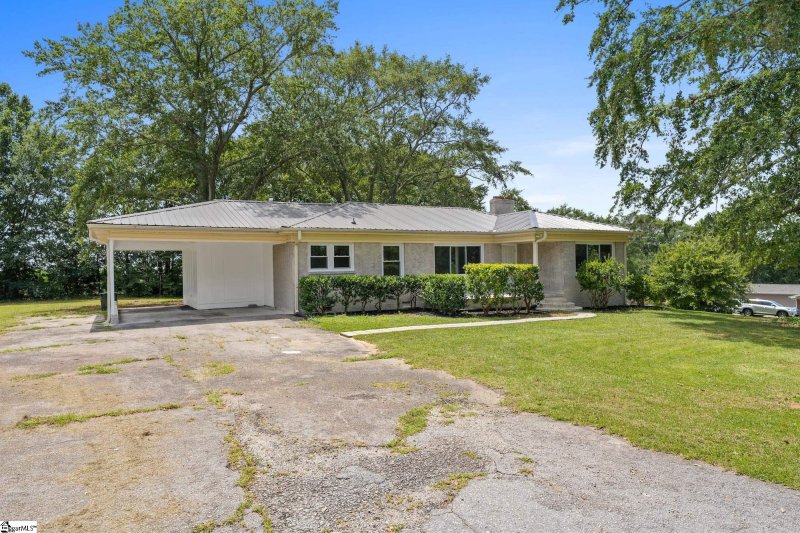 Property image 3 at 213 Sunset Drive, Easley, SC 29640