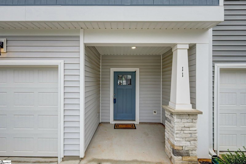 Property image 3 at 11 Mardale Lane, Greenville, SC 29609
