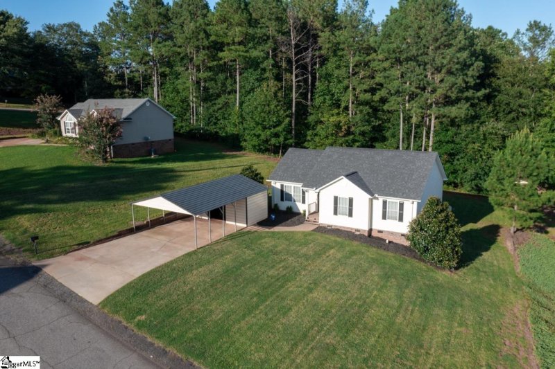Property image 2 at 107 Sycamore Drive, Pickens, SC 29671