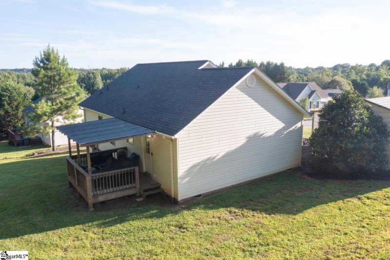 Property image 4 at 107 Sycamore Drive, Pickens, SC 29671