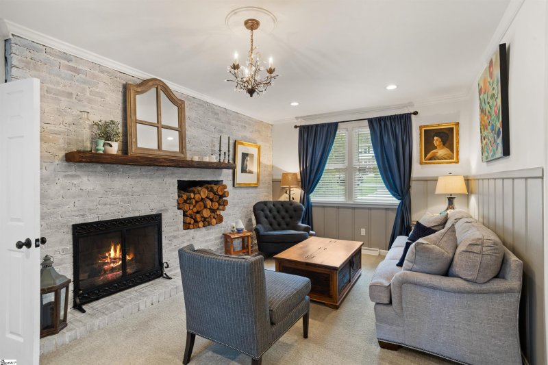 Property image 4 at 8 Shenandoah Drive, Greenville, SC 29615-1512