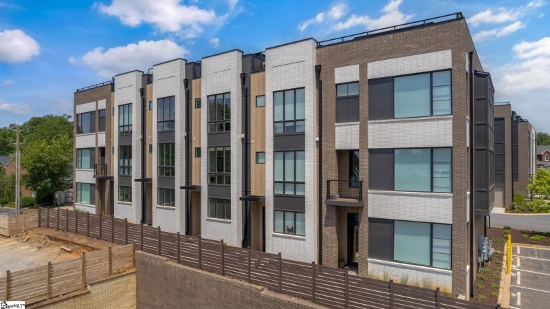 Property image 2 at 117 Noma Terrace Way, Greenville, SC 29601