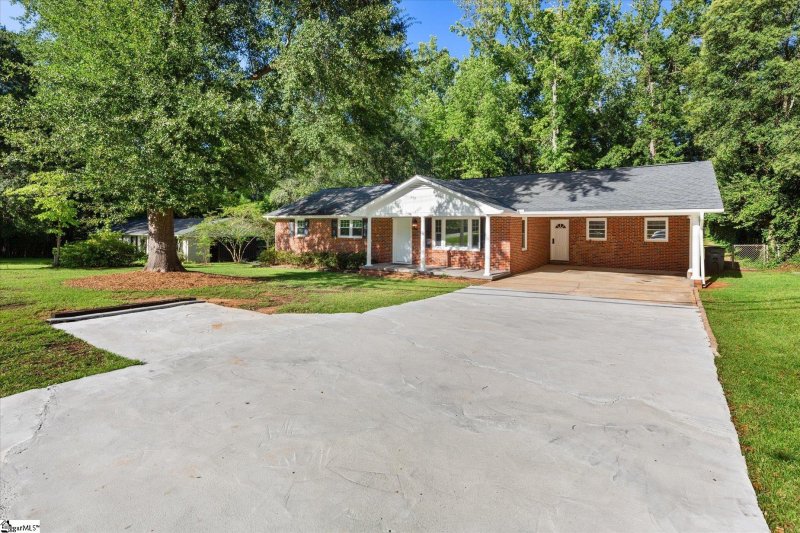 Property image 2 at 502 Hunts Bridge Road, Greenville, SC 29617