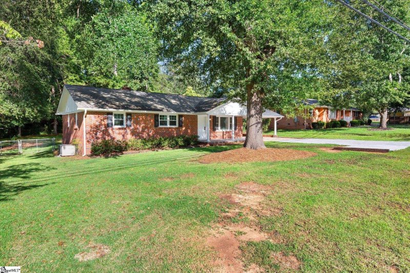 Property image 3 at 502 Hunts Bridge Road, Greenville, SC 29617