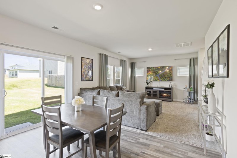 Property image 2 at 806 Winding Springs Road, Spartanburg, SC 29303-4447