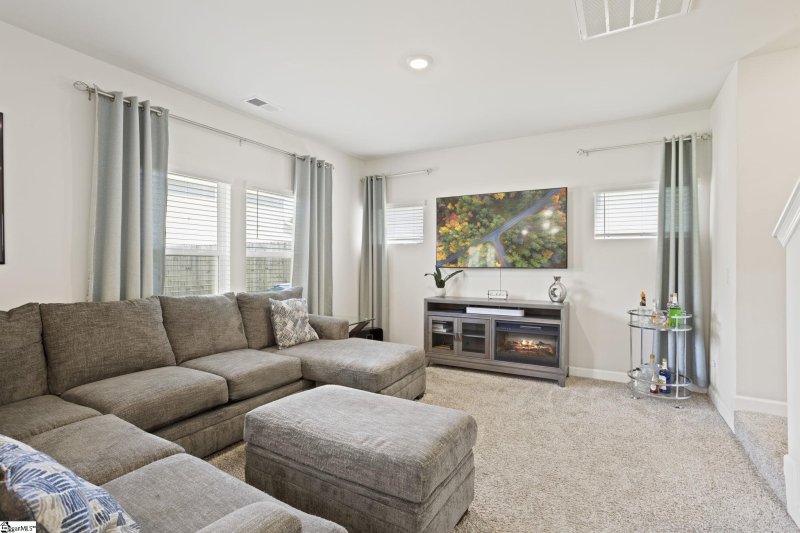 Property image 3 at 806 Winding Springs Road, Spartanburg, SC 29303-4447