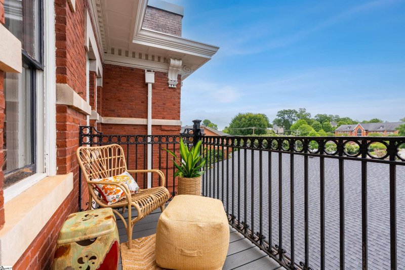 Property image 3 at 400 E Washington Street, Greenville, SC 29601