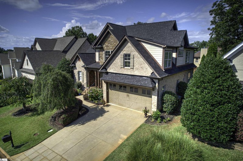 106 Kettle Oak Way