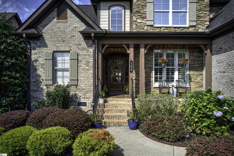 Property image 2 at 106 Kettle Oak Way, Simpsonville, SC 29680