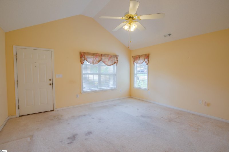 Property image 5 at 8 MAGNOLIA CREST Drive, Simpsonville, SC 29681